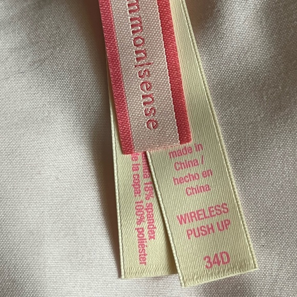 2 Bras UNCOMMON/ SENSE Burgundy Woman’s Bras‎ Sz 34D - Picture 3 of 7